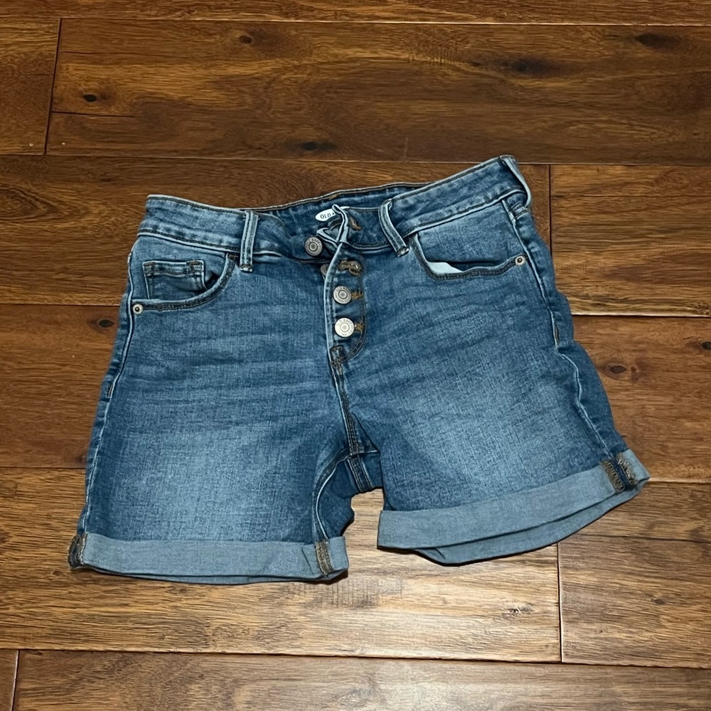 Old navy size 0 jean shorts with multiple buttons